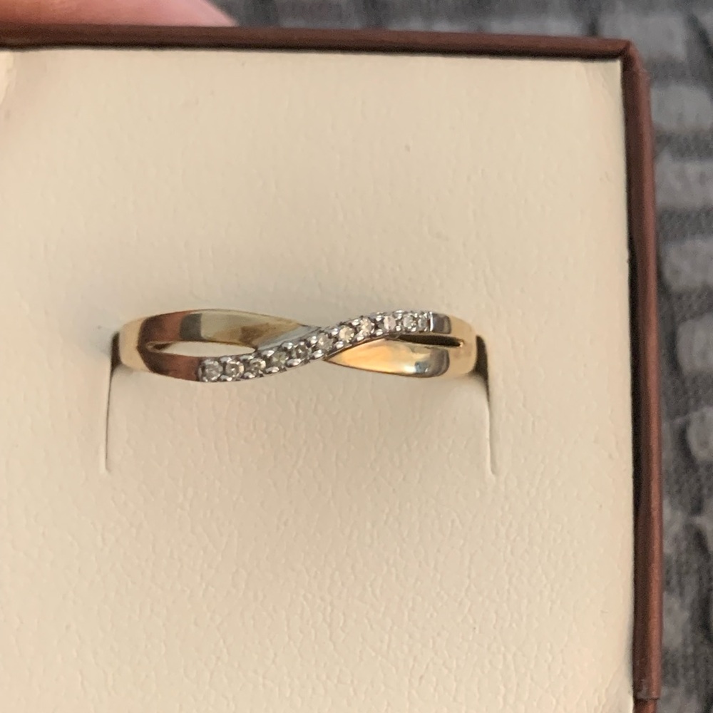 10k Gold Diamond Band/Ring